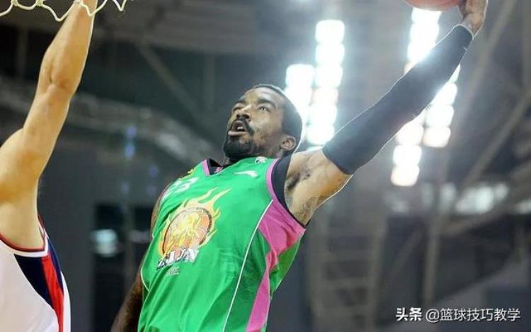 jr还在nba吗「合同太寒酸了JR拒绝和江苏队签约还在等NBA的召唤」