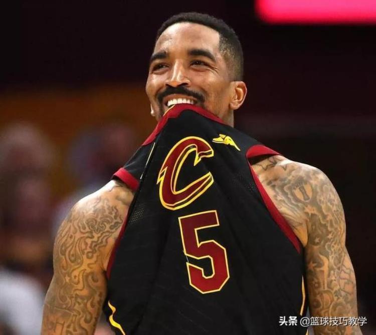 jr还在nba吗「合同太寒酸了JR拒绝和江苏队签约还在等NBA的召唤」