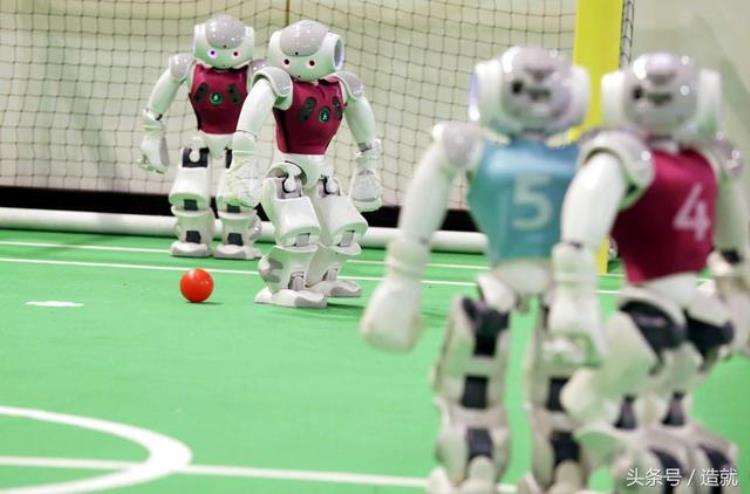 世界机器人足球比赛「国足没去成俄罗斯但中国队在机器人世界杯上夺冠了」