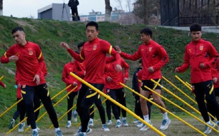 国足新希望「新希望U20亚洲杯中国队大名单出炉7名新疆国脚创新高」