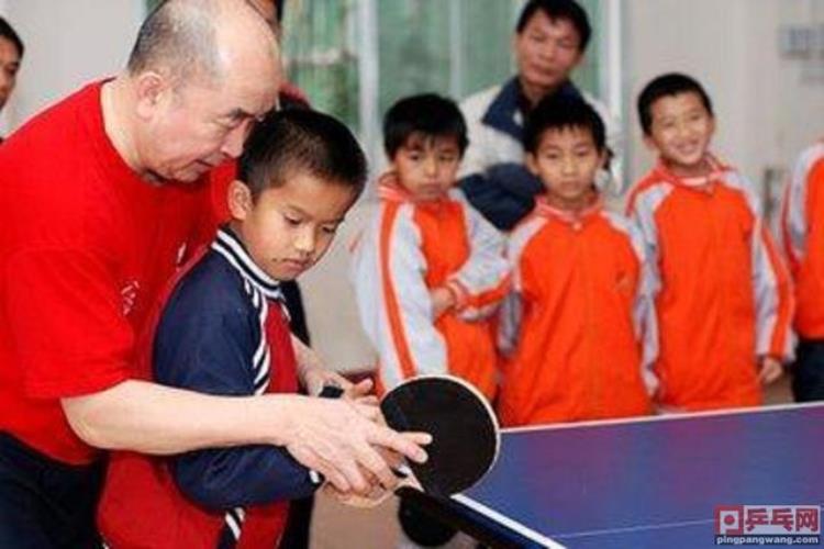 乒乓冠军梁戈亮「70年代唯一参加五届世乒赛的男国手梁戈亮共获6金两次丢3分」