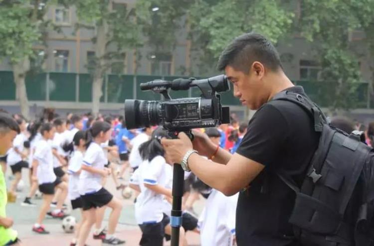 河南省校园足球发展现状「国家媒体团实地考察校园足球河南模式」