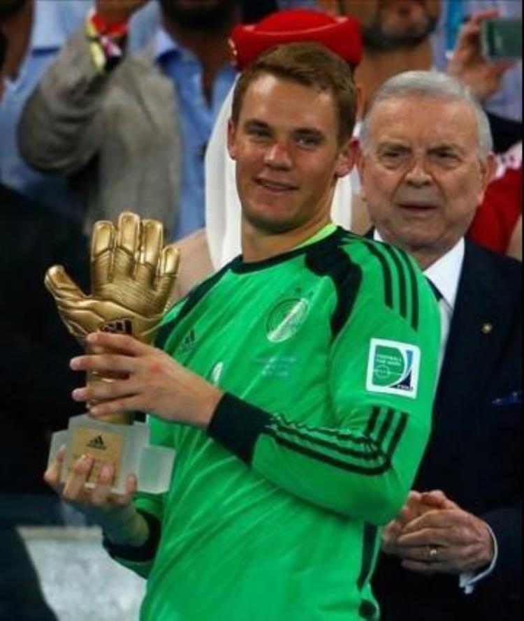 世界杯金手套奖历届得主「盘点历届世界杯金手套得主那些大名鼎鼎的叹息之壁」