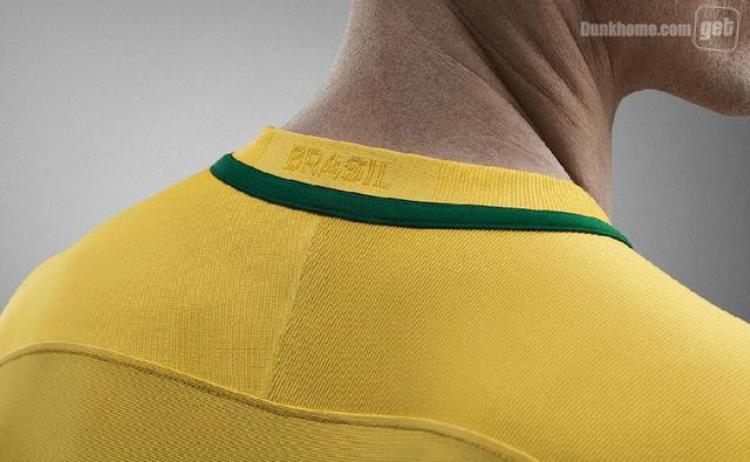 耐克赞助巴西国家队「桑巴军团耐克发布2016年巴西国家队主客场球衣」