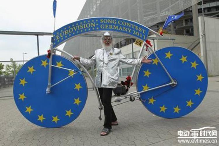 请播放一下德国的自行车「不封魔不成活德国狂人设计的自行车异种」