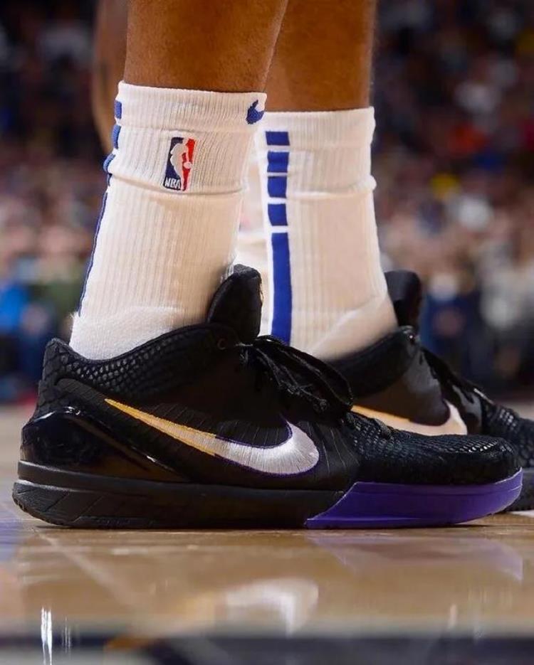哈里斯 nba「NBA球员上脚哈里斯这赛季的球鞋都是科比的经典战靴」