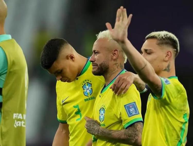 巴西队主帅蒂特「五星巴西输球并不是伟大的失利主教练蒂特当负首责」
