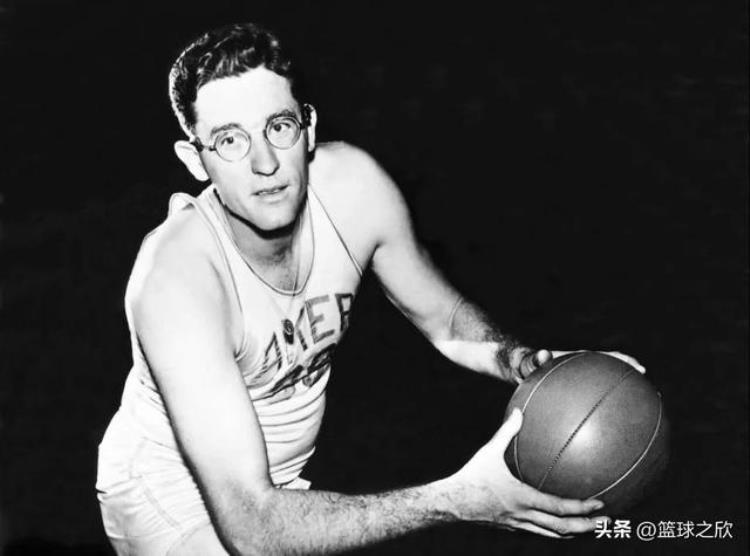 乔治·麦肯十佳球「NBA75大之乔治麦肯1联盟第一只山羊50大时评为第一」