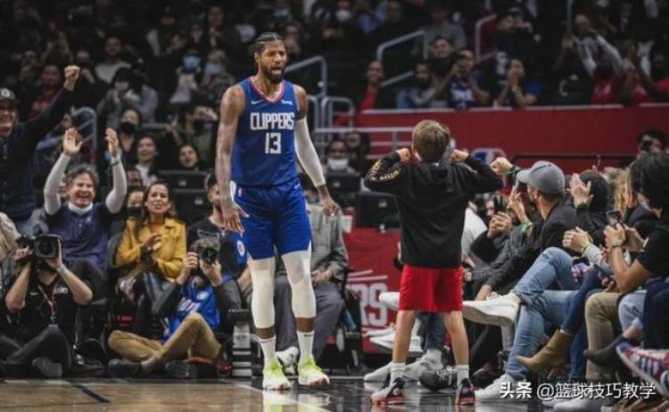nba2k22球员能力值「NBA2K22更新能力值杜兰特库里并列联盟第一太不尊重乔治了」