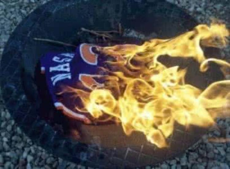 NBA被烧球衣最冤的五大球星杜兰特第一却并非因加盟勇士