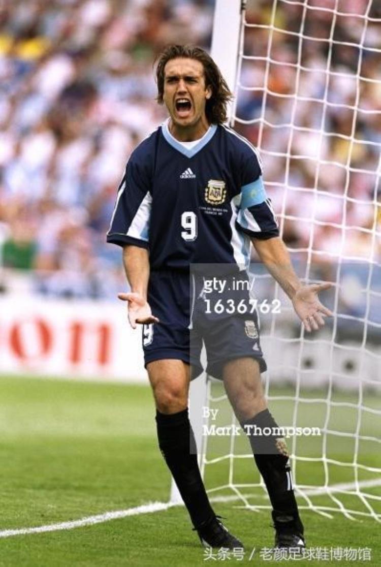 法国足球1998夺冠球员「1998年法国世界杯足球鞋回顾主流战国七雄天足水星大pk」