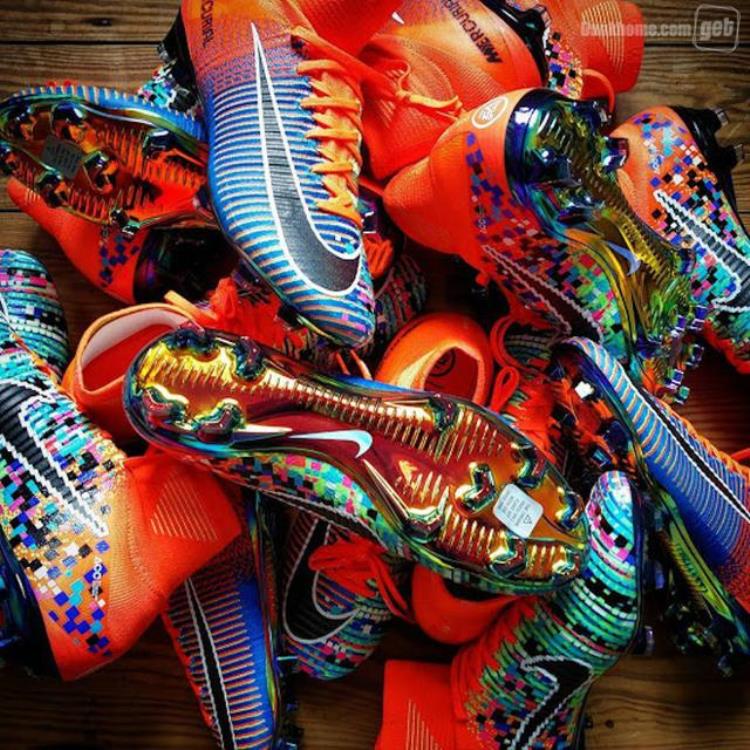 NikeMercurialxEASPORTS联名战靴鞋底镀铬效果是否会脱落
