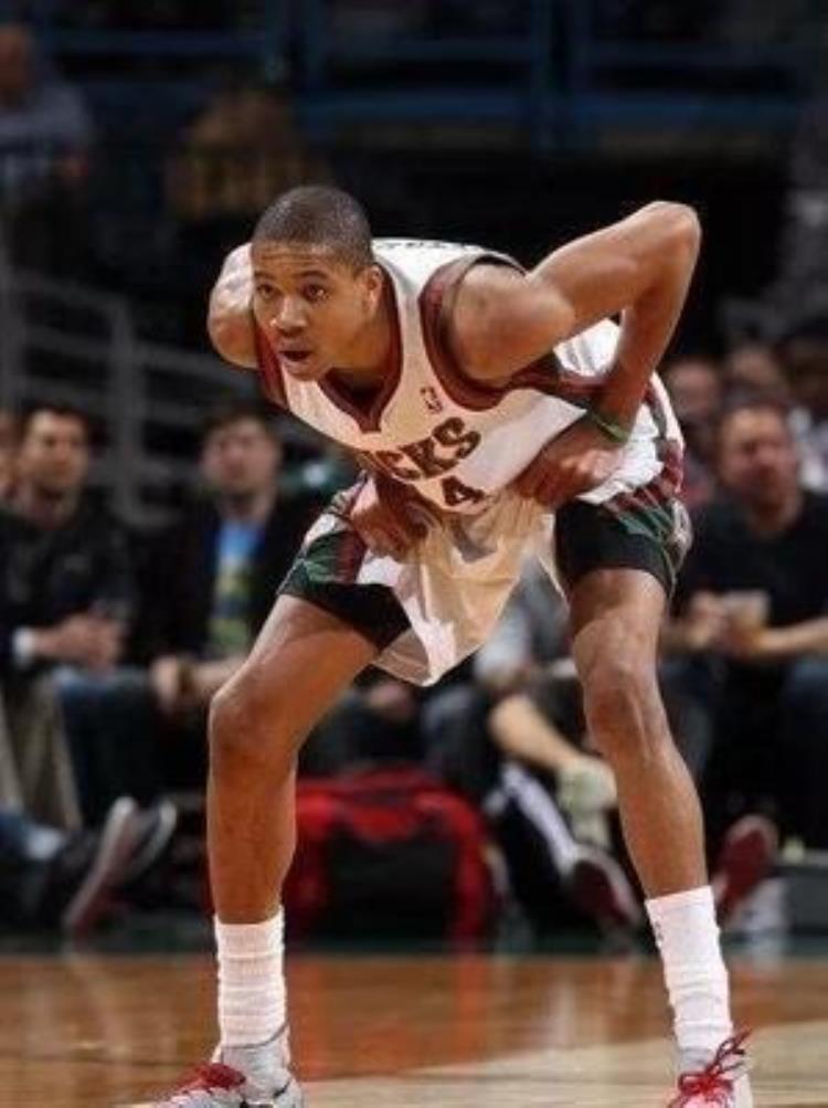 字母哥跟腱多少厘米「NBA大长腿分4个等级麦迪A级字母哥跟腱34厘米SS那SSS多猛」