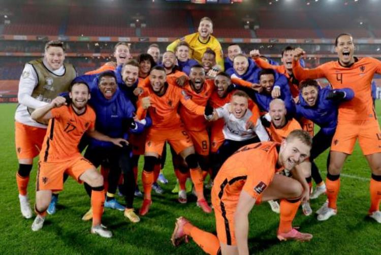 荷兰vs阿根廷2006「每日心水世界杯荷兰VS阿根廷梅老板持续发挥本场努力表现」