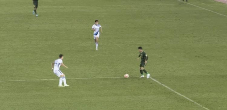 国安和大连的比赛「大连人平北京国安足球小将场景复刻李毅称谢晖教得不如自己」
