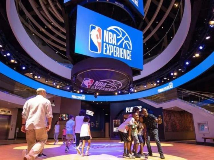 迪士尼篮球场「迪士尼NBA主题乐园开业体育营销新探索」