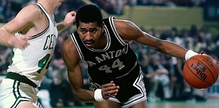 nba单节20分以上谁最多「NBA单节得32分有多难历史仅6人达成现役3人上榜乐福最可惜」