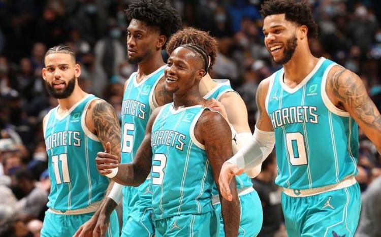 今日nba在线直播太阳vs雄鹿「今日CCTV5不转这1平台直播NBA太阳VS黄蜂杜兰特迎加盟首秀」