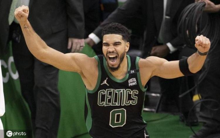 库里2020比赛「2022NBA十大个人表演:库里总决赛个人秀东契奇60三双载入史册」