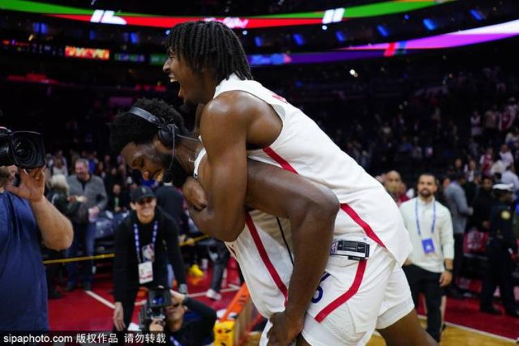 库里2020比赛「2022NBA十大个人表演:库里总决赛个人秀东契奇60三双载入史册」