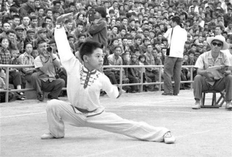 1975年三运会足球赛广东辽宁并列第一南粤北辽开创争霸局面