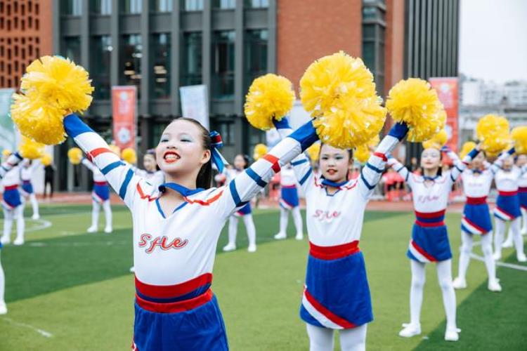 双流区彭镇小学足球队「1833名学生参与角逐双流区第六届青少年校园足球联赛开打」