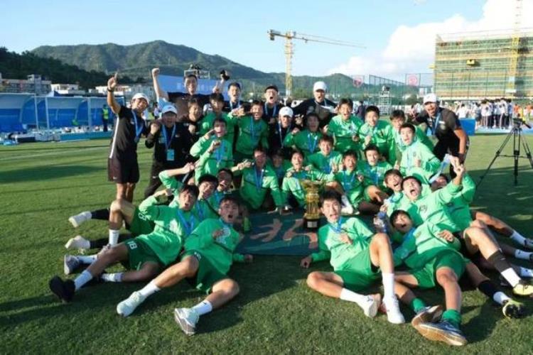 祝贺浙江U17夺得全国青少年足球联赛冠军