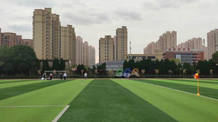 上海市校园足球发展中心「校园足球联盟联赛中职组在上海市现代流通学校火热开场」