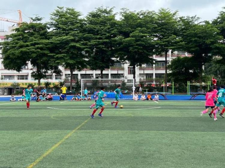 广州校园足球联赛旧部前小学夺得小学女子组第一