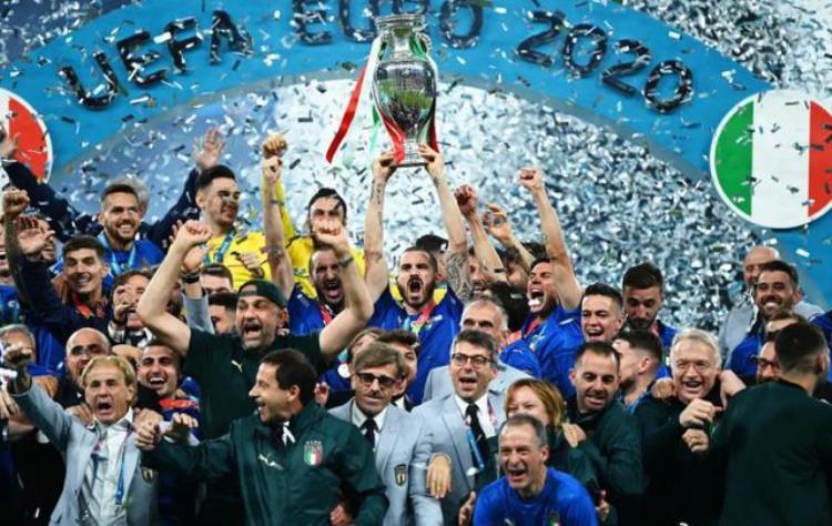 欧洲杯历届冠军百度百科「足球小知识欧洲杯历届冠军都是谁」