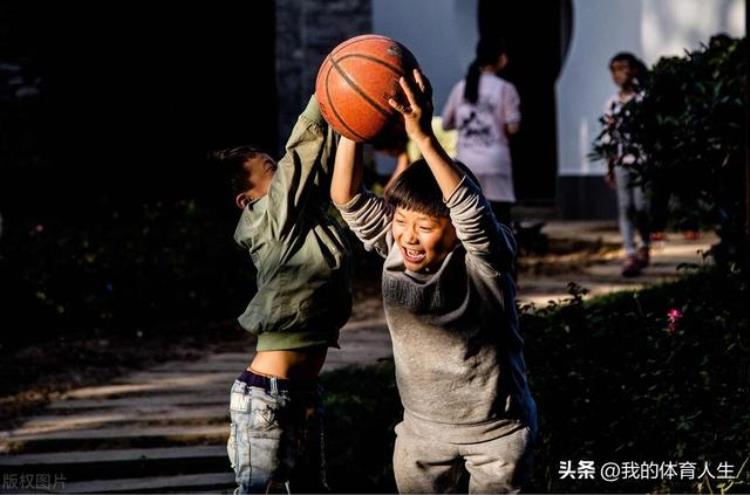 青少年篮球进攻技术训练基本功训练方法「青少年篮球进攻技术训练基本功训练」