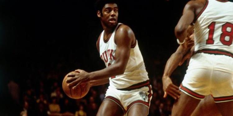 nba季后赛个人助攻榜历史排名「串联球队进攻盘点NBA季后赛场均助攻排行榜现役仅两人上榜」