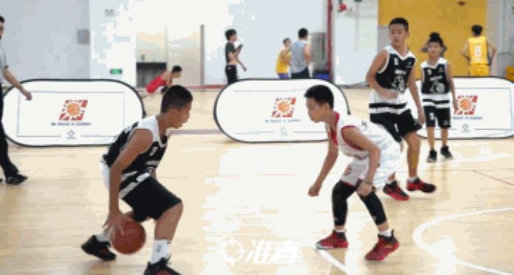 厦门市中小学篮球锦标赛「厦门六年级小学生单挑35岁篮球记者连得11分零封对手」