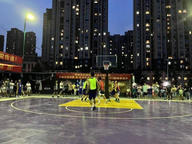 街头篮球综艺节目「孟达助阵民间赛事街头篮球争霸赛燃爆社区赛场」