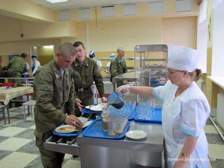 собр俄罗斯特种部队「俄罗斯特种部队的伙食如何荤素搭配合理面包餐餐管够」