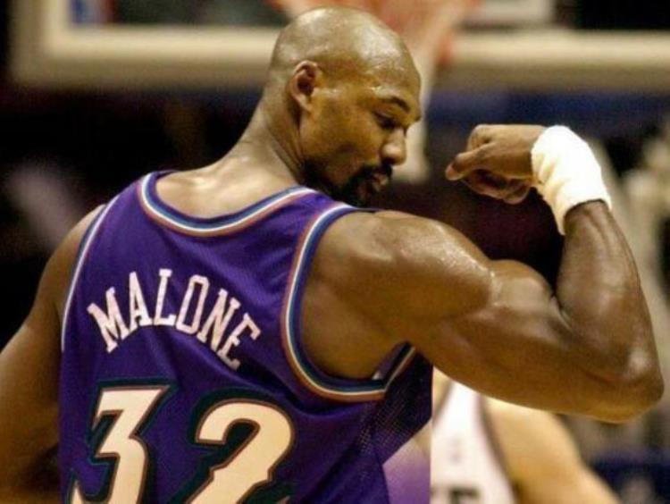 马龙肘击过谁「90年代NBA有多强硬马龙肘击致人缝40针奥胖背打放现在是犯规」