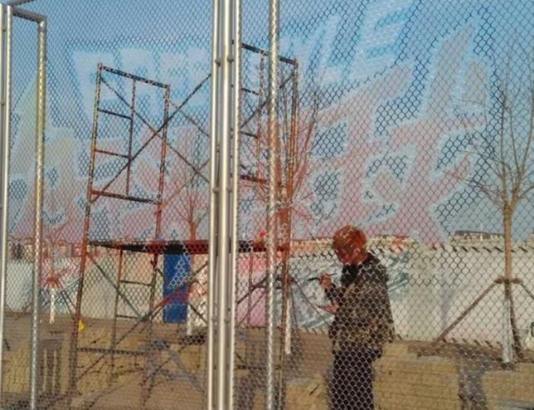 篮球馆涂鸦墙「北京墙绘丨篮球场和墙绘碰撞能擦出什么火花球员更来劲了」
