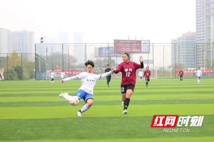 成功卫冕株洲市南方中学女子足球队获省足球协会青少年锦标赛冠军