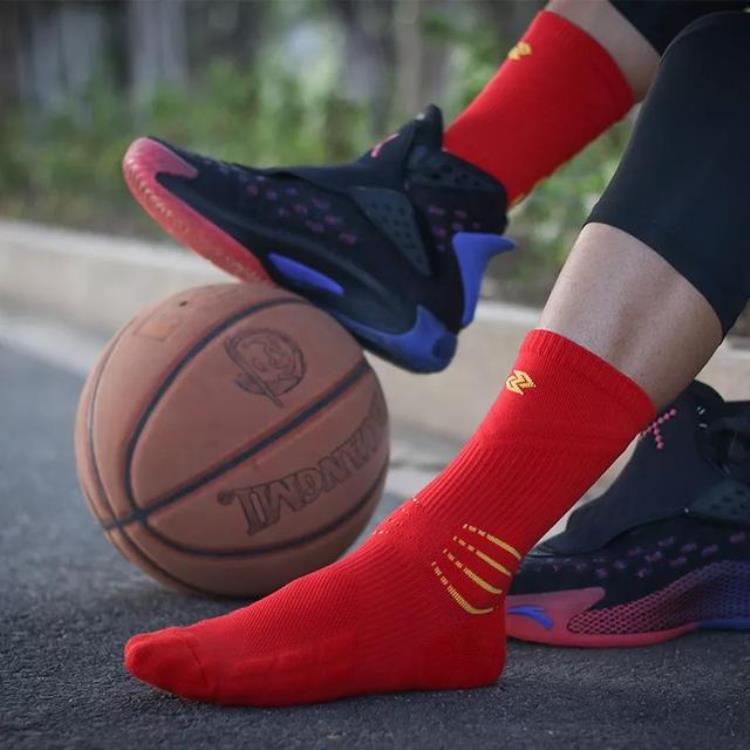 篮球精英袜推荐「职业球员常穿的篮球精英袜既透气又防滑还有多种颜色可选」