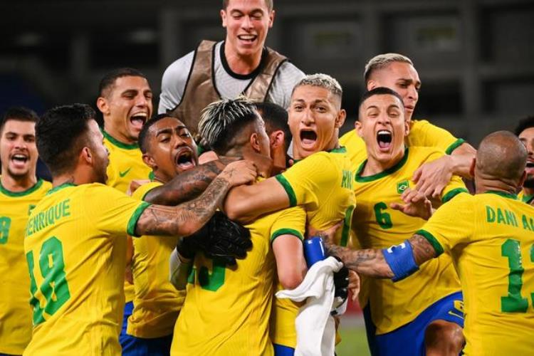 fifa 国家队排名「国家队实力FIFA排名巴西队升入第一法国队掉到第四」