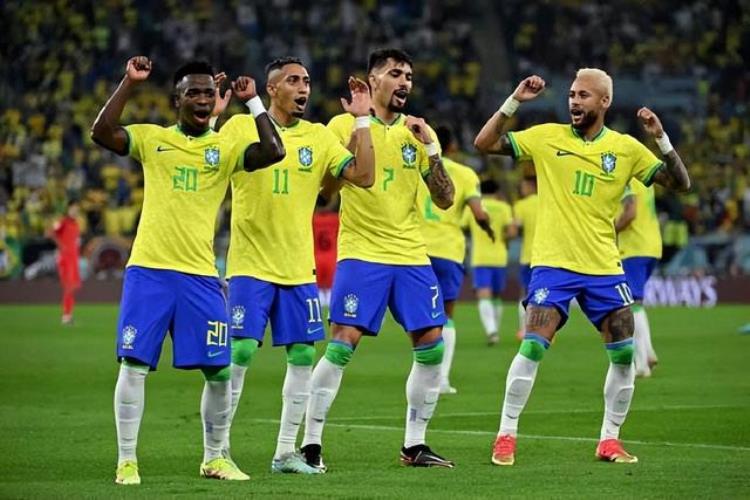 巴西球员和阿根廷球员「巴西队有那么多混血球员阿根廷队为何几乎清一色的白人球员」