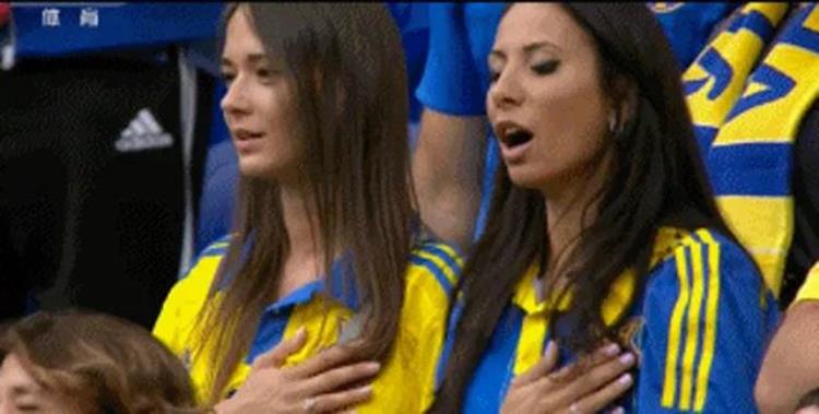 乌克兰淘汰赛「乌克兰被淘汰女球迷哭了她们让你明白一个词的意思梨花带雨」