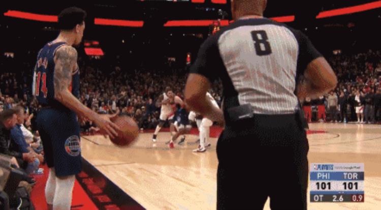 阿赞nba「年度盘点十大绝杀阿赞背靠背压哨库里绝杀火箭塔图姆绝杀篮网」