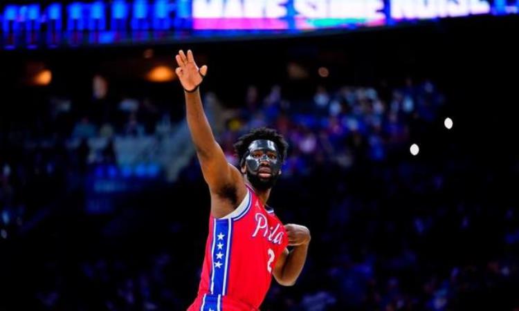 nba历届探花排名「NBA历史10大探花现役3人上榜乔丹第一10人共23次得分王20冠」