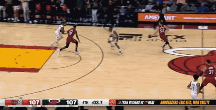 阿赞nba「年度盘点十大绝杀阿赞背靠背压哨库里绝杀火箭塔图姆绝杀篮网」