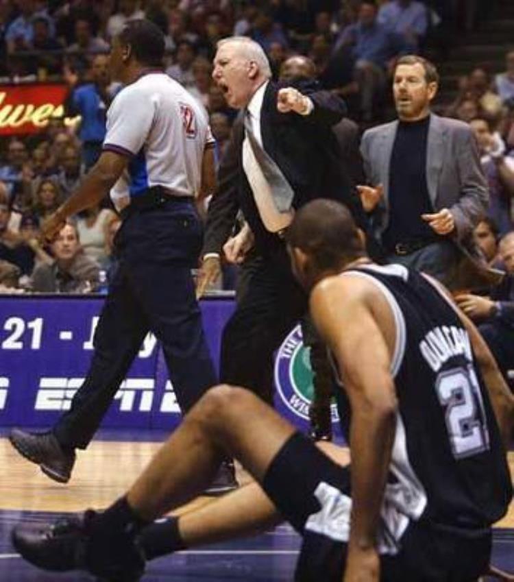 nba教练骂裁判「NBA比赛中最有效的五种心理战术教练吼裁判小动作惹怒大巨星」