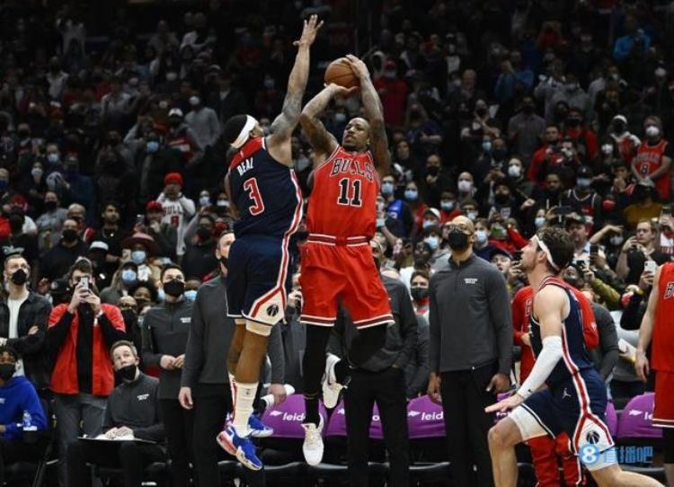 阿赞nba「年度盘点十大绝杀阿赞背靠背压哨库里绝杀火箭塔图姆绝杀篮网」