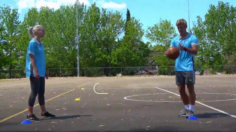 篮球教学传球基本技术训练