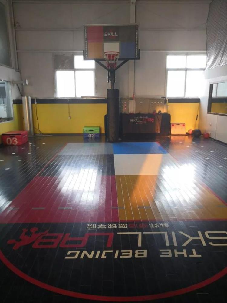 韩伟篮球训练营「花式篮球第一人我更希望做一名篮球训练师韩炜的梦想之路」