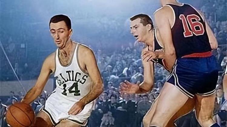 nba历届探花排名「NBA历史10大探花现役3人上榜乔丹第一10人共23次得分王20冠」